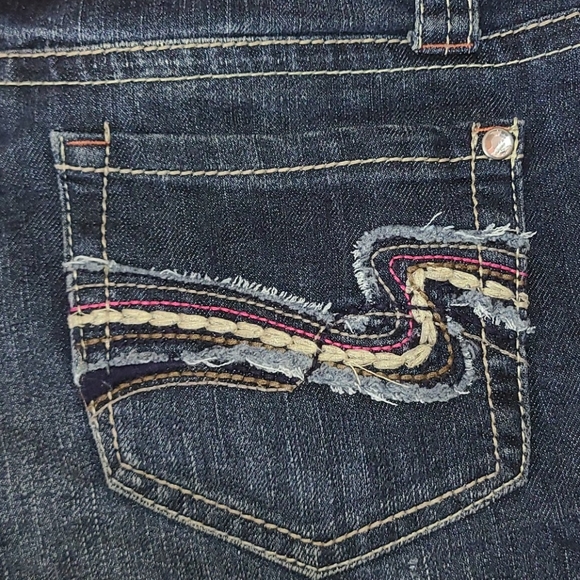 Cuffed Jean Shorts by Wallflower - Picture 4 of 5